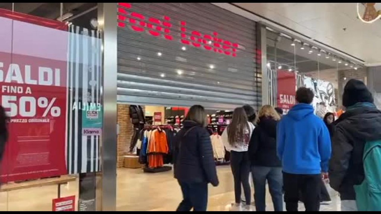 Al via i saldi invernali in tutta Italia, è subito caccia all'offerta