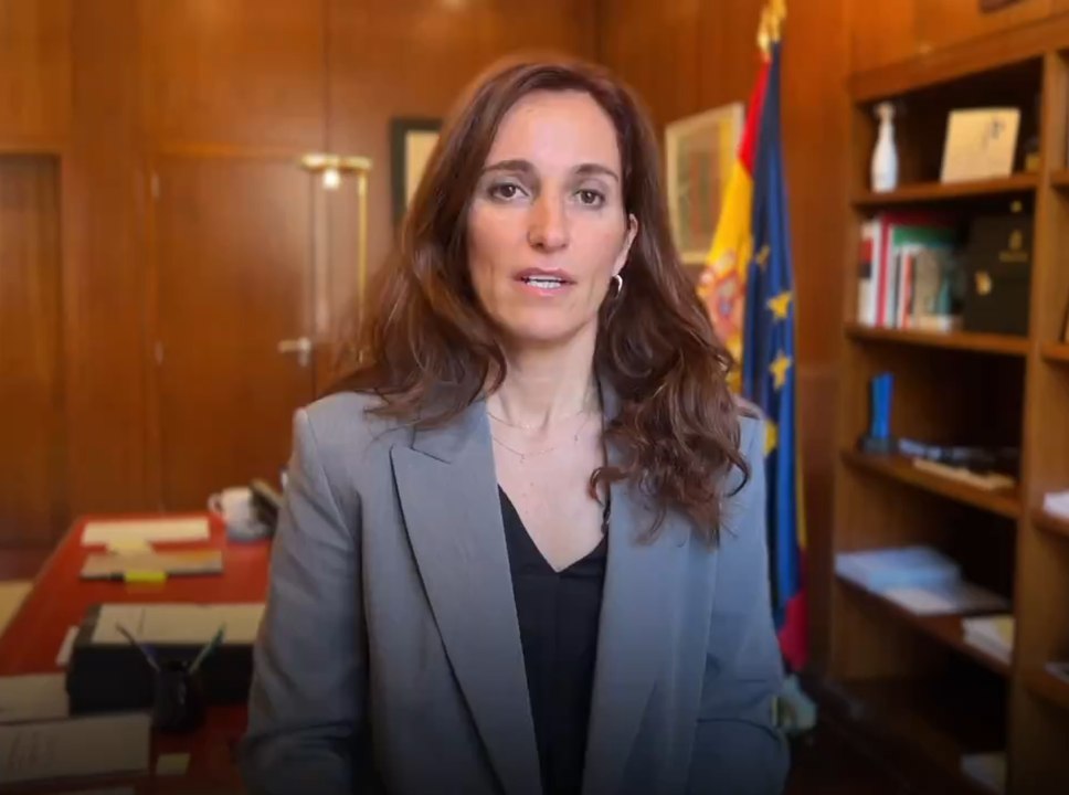 "Agradecemos todos los esfuerzos por cuidarnos mutuamente": Sanidad recomienda el uso de mascarillas en hospitales, centros de salud y residencias de mayores