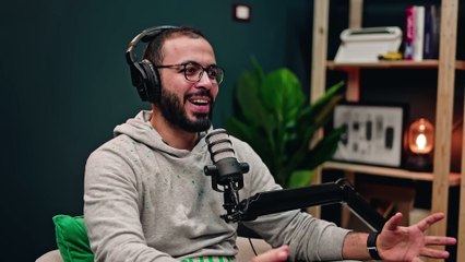 بودكاست مع عمرو شريف - هل فيديوهات الأكل تقدم قيمة؟
