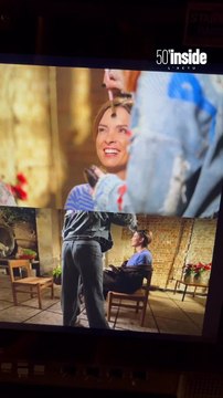 Critiquée pour sa prise de poids, Flavie Flament assume, se met nue et montre ses fesses : Elles sont rebondies de bonnes bouffes, de plaisirs enfin recouvrés, de vin et de caresses. Des fesses de joie!