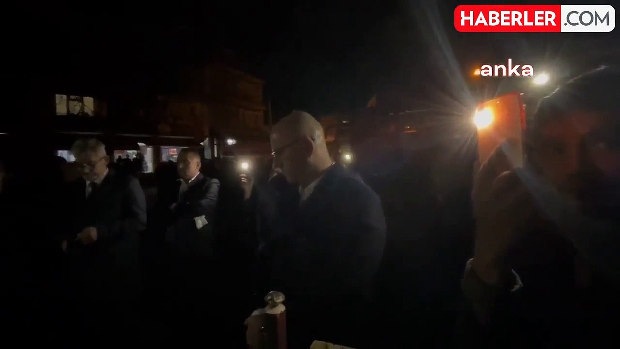 CHP Balıkesir Büyükşehir Belediye Başkan Adayı Ahmet Akın, Kocaavşar Mahallesi'nde halkla buluştu