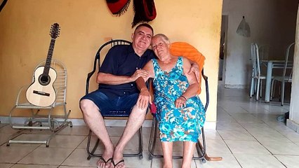 Mãe Feliz - João Bandeira - canta: Vicente Reinaldo