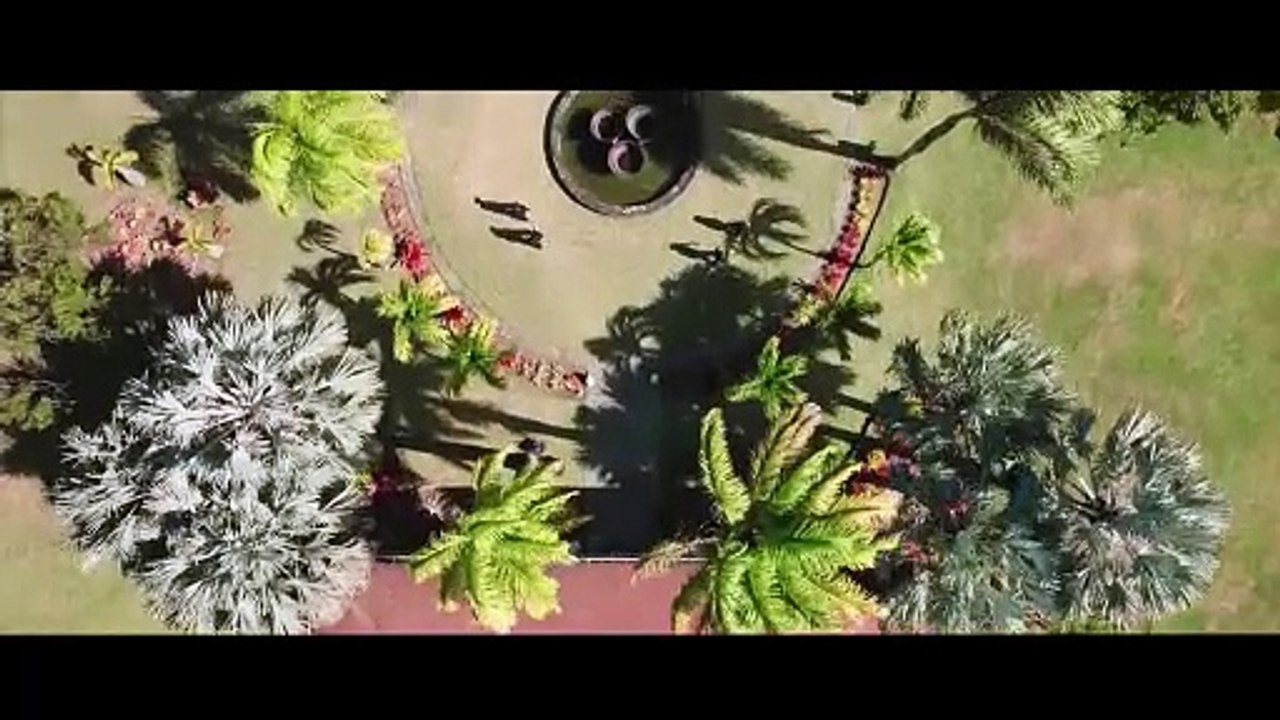 Us Or Them Bande-annonce (DE)