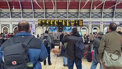 العاصفة هينك تتسبب في تعطل خدمة القطارات في لندن