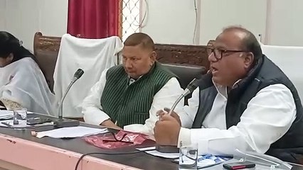 भरतपुर नगर निगम में हंगामा, सत्तापक्ष के पार्षदों ने मेयर को घेरा