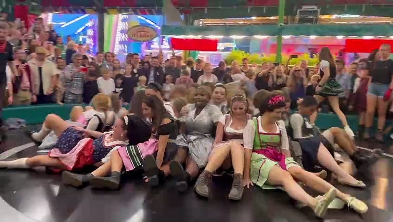 Sexy Girls Ride - Devil's Wheel 2023 [Teufelsrad] Oktoberfest Germany ...