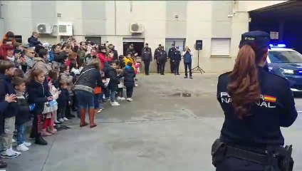 Los Reyes Magos visitan la comisaría provincial de Ciudad Real