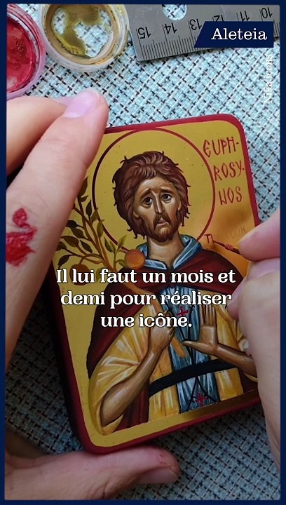 Elle montre comment elle peint ses icônes orthodoxes