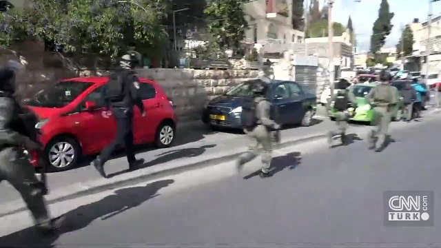 İsrail gölgesinde 13. cuma: Namaz kılmak isteyenlere ses bombalı müdahale!