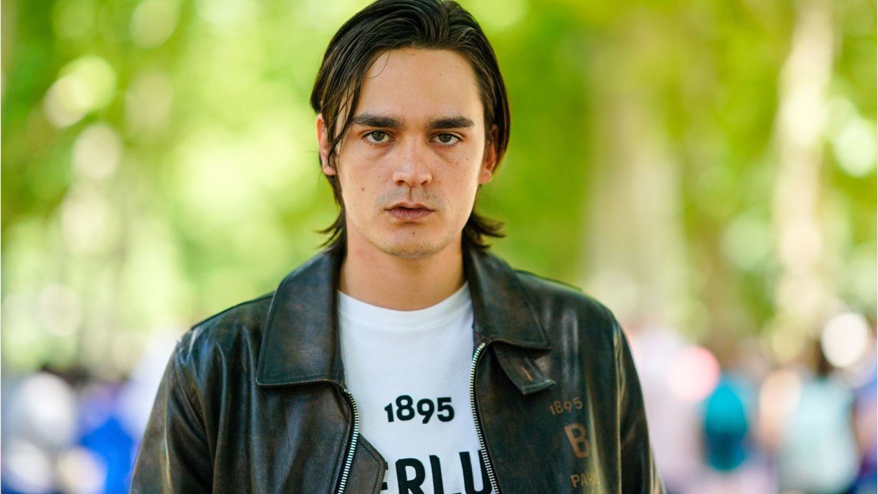Voici - Alain-Fabien Delon diffuse des propos d'Anouchka Delon enregistrés à son insu lors d'un dîner familial