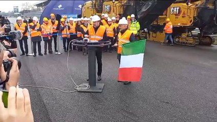 下载视频: Autodromo di Monza, il ministro alle Infrastrutture Matteo Salvini d? il via ai lavori