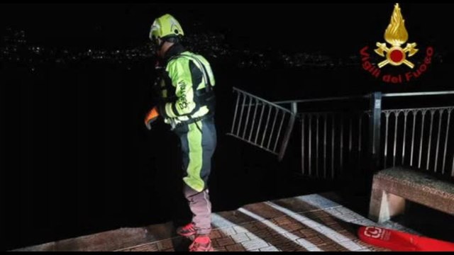 Como, auto finisce nel lago, recuperati i due cadaveri