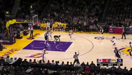 Christian Wood reacts quickest for put-down dunk against Clippers