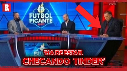 Mario Castillo distraído en Futbol Picante y bromea con Álvaro Morales 📱
