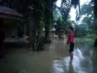 Banjir di Desa Cenaku Kecil