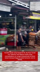Kondisi banjir yang terjadi di Jln. By Pass Tanah Lot, Tabanan usai diguyur hujan yang menyebabkan air sungai yang berada di dekat lokasi meluap hingga ke jalan kemarin, Jum'at (05/01)