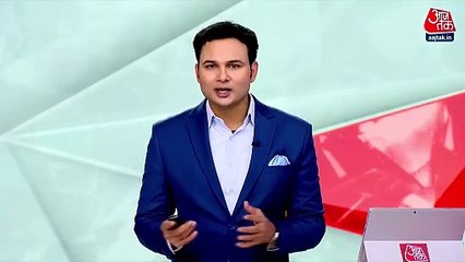 Delhi experiencing cold day, many areas covered with fog
