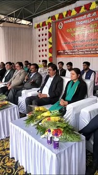 Video: कॉलेज पहुंचे कलेक्टर ने विद्यार्थियों को दी यह सीख