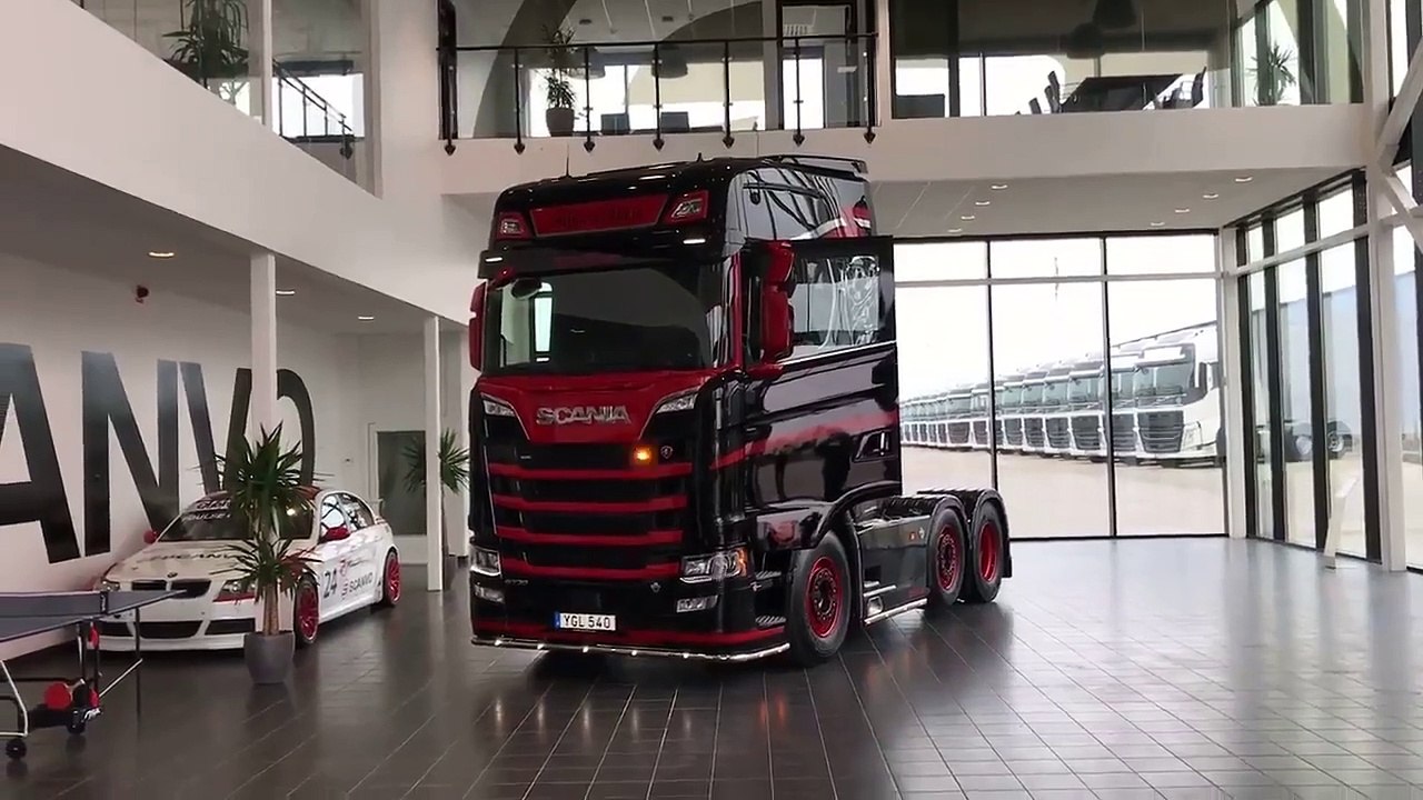 Scania S730 V8 6X2 (Race Edition) Black-Red Next Generation Sound.