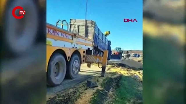 Şanlıurfa'da feci kaza... İki TIR kafa kafaya çarpıştı: 2 kişi öldü, 1 kişi yaralandı!