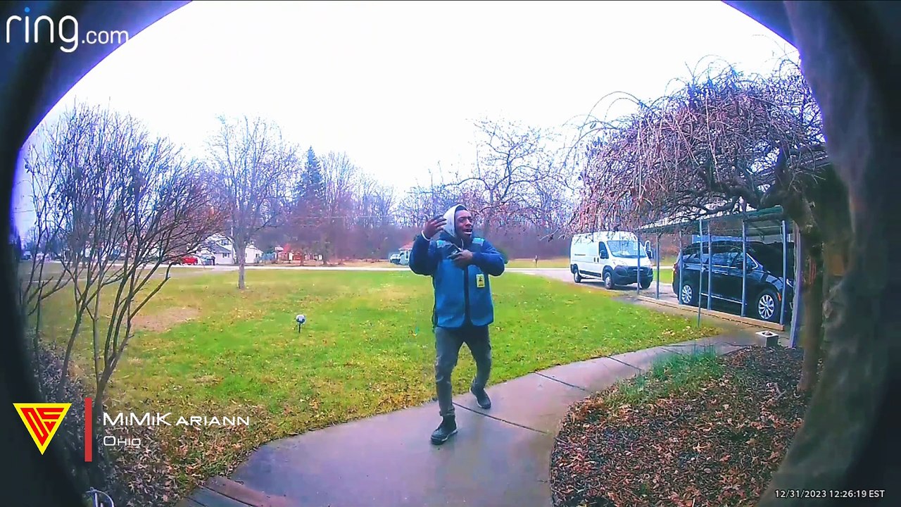 Amazon Delivery Driver Does Happy Dance Caught on Ring Camera ...