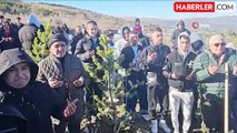 Soğuk havaya aldırmayan Tokatlılar fidan dikmek için birbirleriyle yarıştı