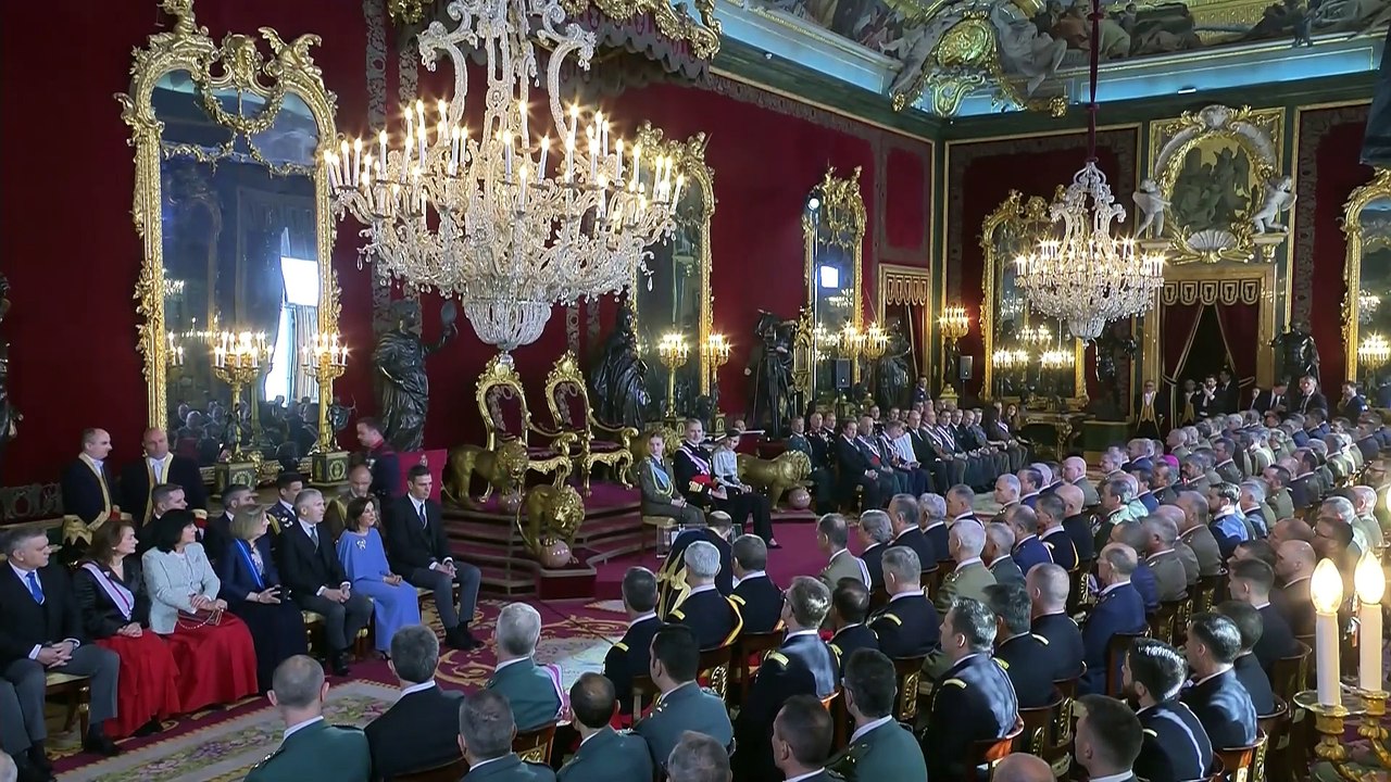 Los Reyes presiden una Pascua Militar a la que...