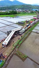 Kereta api tabrakan