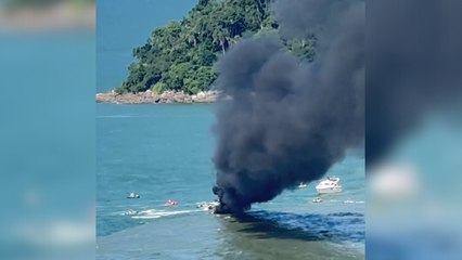 Lancha pega foco em Balneário Camboriú