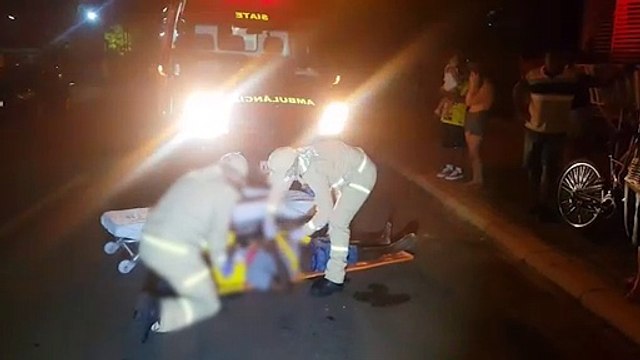Homem fica ferido ao ser atropelado por carro na Rua Pio XII