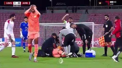 Football : L'ex-attaquant de Nice et de Nantes, Andy Delort a été victime d'un malaise spectaculaire en plein match, se mettant à convulser sur la pelouse pendant de longues secondes