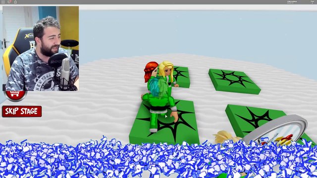 NOEL BABA GİZEMLİ KAR CANAVARI VE GERÇEK YÜZÜ | ROBLOX Escape Santa's Workshop Obby | ROBLOX TÜRKÇE