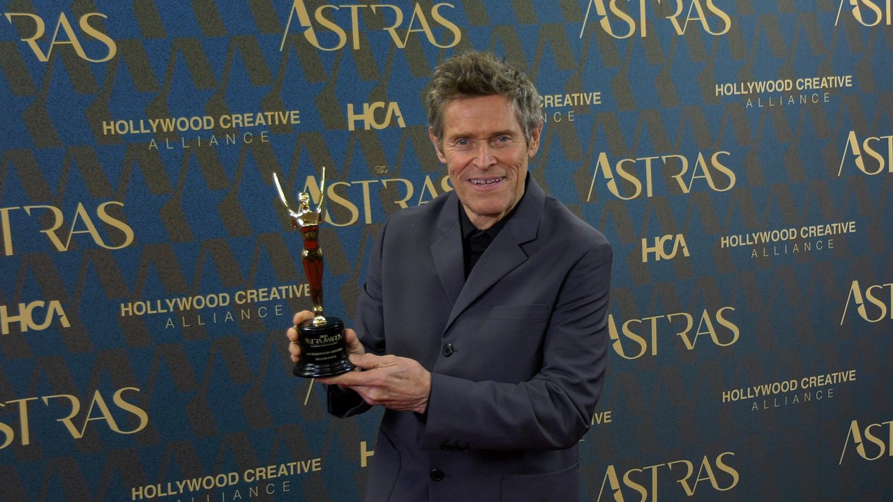 Willem Dafoe 2024 Astra Film Awards Winners Walk! | Excellence in Artistry Award Winner