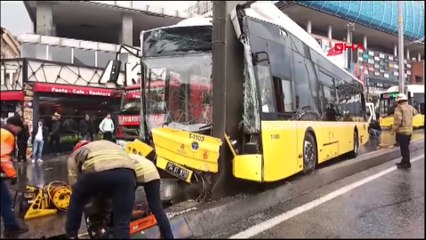 Esenyut'ta İETT otobüsü direğe çarptı