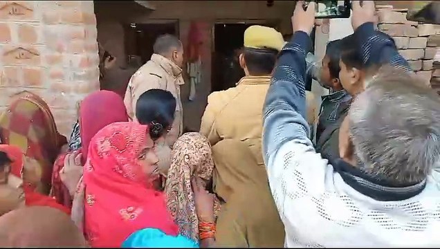 Video: यूपी के फतेहपुर में लाठी डंडों से पीट–पीटकर वृद्ध की हत्या