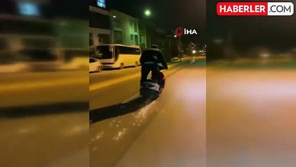 Elektrikli bisikletleriyle kıvılcımlar çıkartıp trafikte tehlikeli hareketler yaptı