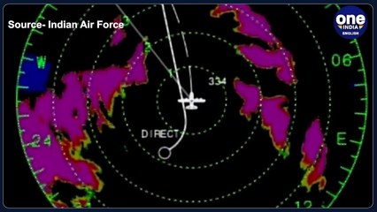 IAF's C-130J Aircraft's Historic Night Landing at Kargil Airstrip | Oneindia News