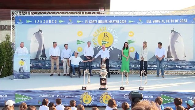 Las amistades del Rey Juan Carlos llegan a España tras su fiesta de cumpleaños