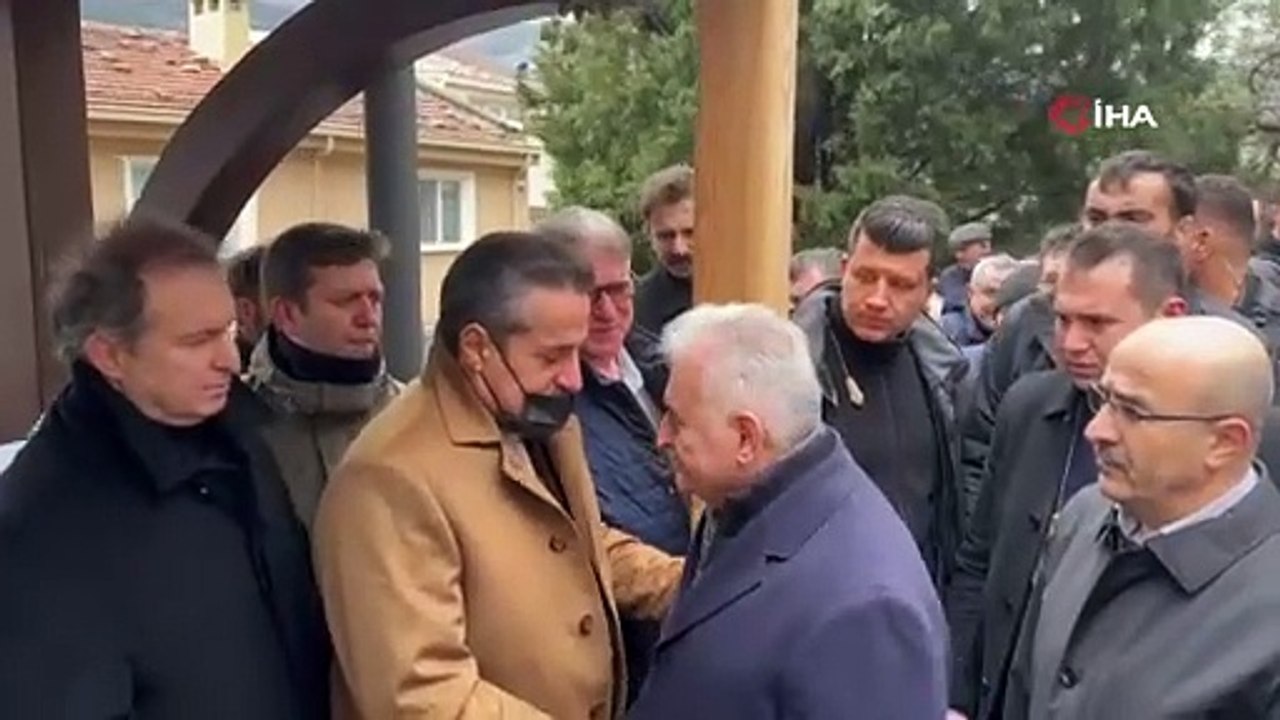 Milletvekili Faruk Çelik’in annesi kılınan cenaze namazı sonrası toprağa verildi