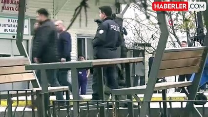 Acil girişine bırakılan çanta paniğine yol açtı