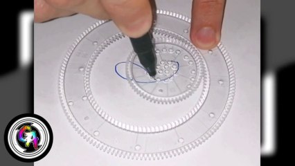 Dibujando y COLOREANDO un atractivo hipotrocoide usando un espirógrafo. (VIDEO 12). Drawing and COLORING an attractive hypotrochoid using a spirograph. (VIDEO 12).