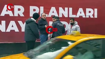 Şişli'de akılalmaz anlar: Sokakta yürürken silah çekti!