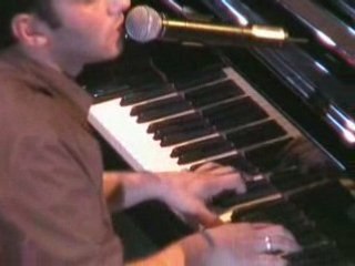 Saez Jeune et con live à la cigale