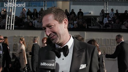Ebon Moss-Bachrach on The Growth of Richie on 'The Bear,' Talks Singing Taylor Swift's "Love Story" & More | 2024 Golden Globes