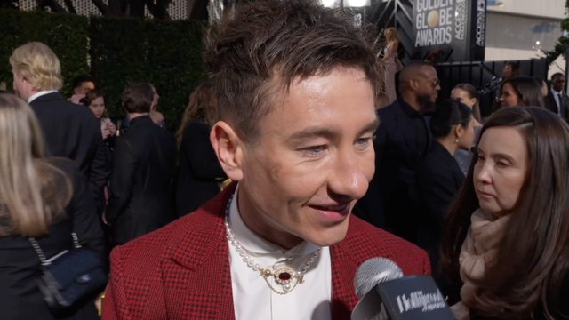 'Saltburn' Star Barry Keoghan Reacts to a Jacob Elordi Bathwater Scented Candle | THR Video