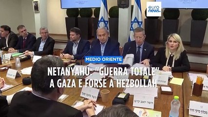 Gaza, nuovi bombardamenti di Israele: evacuato l'ospedale di Deir Al Balah