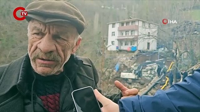 Artvin’de heyelan paniği: Üç katlı bina tahliye edildi