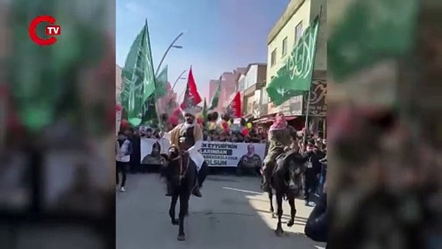 HÜDA PAR'dan 'tevhid' bayraklı yürüyüş: 'Cenk, cihat, şehadet' sloganları atıldı!