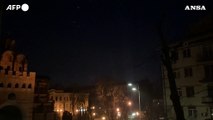 Attacco missilistico russo, esplosioni nel centro di Kiev