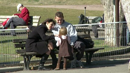 출산율 1위 프랑스 "다양성 인정...양육·교육 부담 완화" / YTN